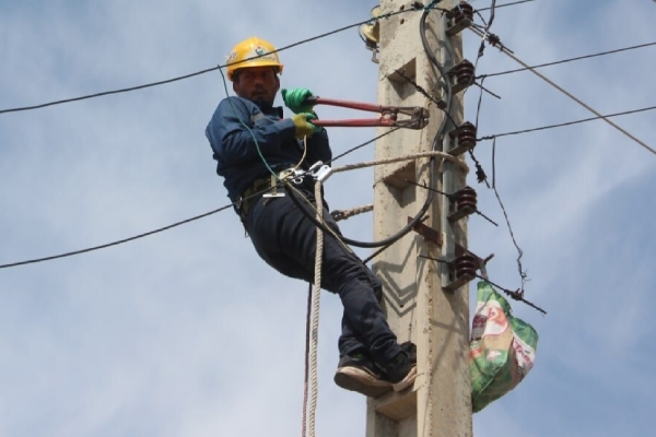 تبدیل ۱۰۳ کیلومتر شبکه سیمی شهری و روستایی به کابل خودنگهدار در سرپل ذهاب
