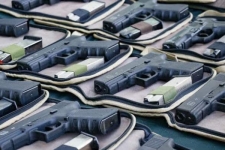 کشف و ضبط ۲۰ قبضه اسلحه قاچاق در شهرستان