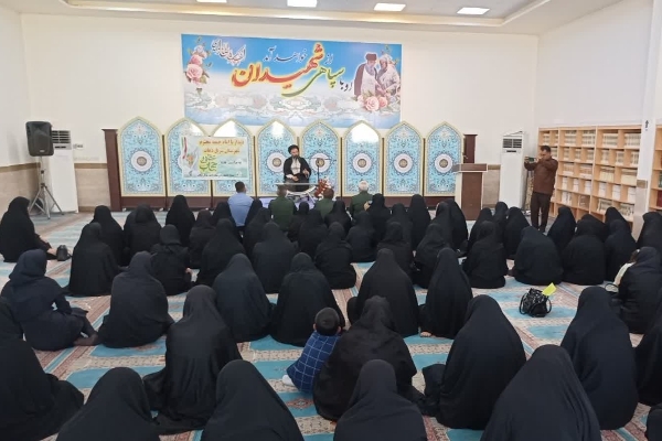 دیدار خواهران بسیجی سرپل ذهابی در اقشار مختلف با امام جمعه شهرستان در گرامیداشت هفته حجاب و عفاف