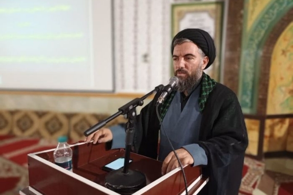 نشست جهاد تبیین با موضوع دستاوردهای قیام عاشورا در پادگان ابوذر شهرستان سرپل‌ذهاب برگزار شد