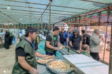 ارائه خدمات ۱۰ موکب پذیرایی و اسکان در مسیر تردد زائرین به همت اداره کل اوقاف و امور خیریه کرمانشاه