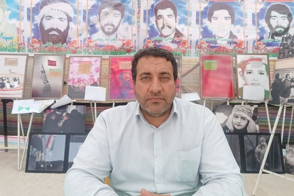 برگزاری موکب فرهنگی در مسیر تردد زائرین عتبات عالیات در شهرستان سرپل‌ذهاب