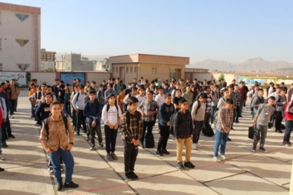 زنگ مقاومت و ایثار در مدارس سرپل ذهاب طنین انداز شد