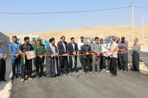 افتتاح طرح هادی و آسفالت راه روستایی در شهرستان
