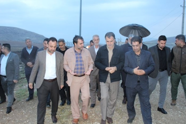 در آینده‌ای نزدیک بازارچه مرزی تیله کو با دستور ویژه دکتر صحرایی استاندار کرمانشاه بازگشایی خواهد شد.