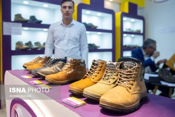 توجه به صنعت کفش ماشینی به عنوان سوغات هدف استان قم
