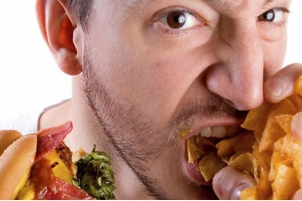 پرخوری و بی‌اشتهایی عصبی را چگونه درمان کنیم؟