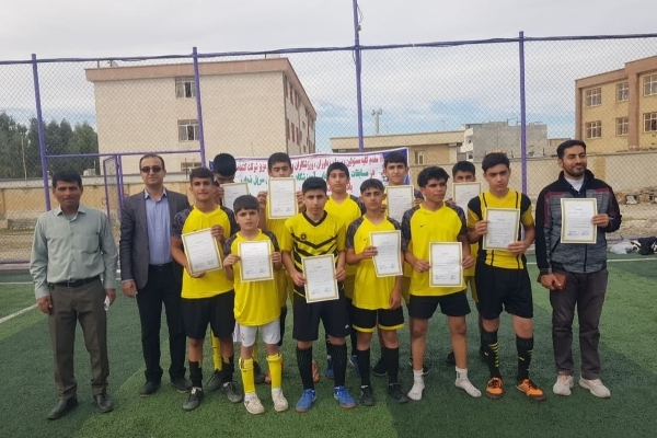 مسابقات فوتسال دانش آموزی مقطع متوسطه اول به ایستگاه آخررسید.