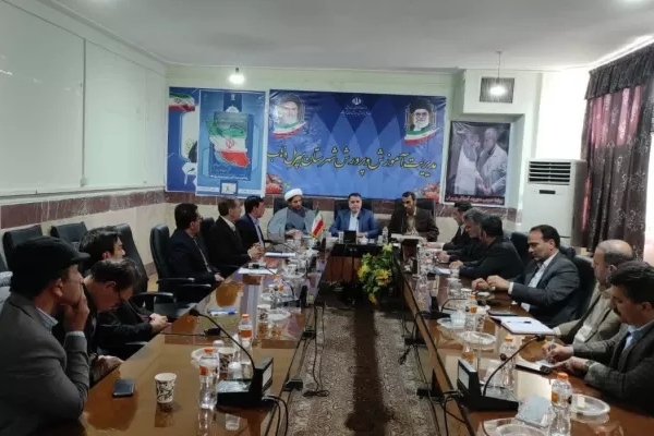 باید حاج قاسم‌ها را به جامعه معرفی کنیم