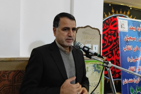 دیدار اعضای‌شورای‌اداری شهرستان با امام جمعه سرپل‌ذهاب به مناسبت گرامیداشت دهه‌فجر