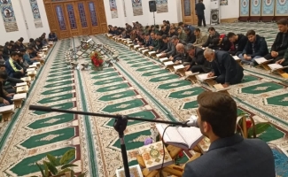 محفل انس باقرآن به مناسبت ایام‌الله‌دهه‌مبارک‌فجرشهرستان سرپل‌ذهاب برگزار شد
