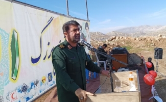 مراسم جشن‌انقلاب در روستای‌دنگی‌کاک‌عبدالله در سرپل‌ذهاب برگزار شد