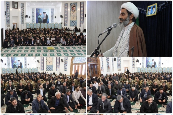صفوف به هم پیوسته و دشمن شکن مردم سرپلذهاب در مصلای نماز جمعه مصلی نماز جمعه حرم مطهر احمد ابن اسحاق (‌ره)