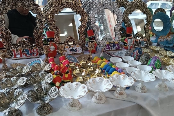 حال و هوای بازار شهرستان سرپل‌ذهاب در آستانه عيدنوروز