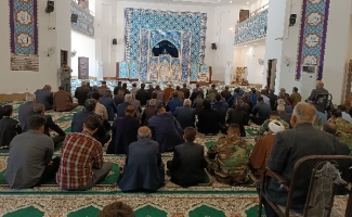 آمادگی مومنین برای حضور در میعادگاه عاشقان در روز آدینه