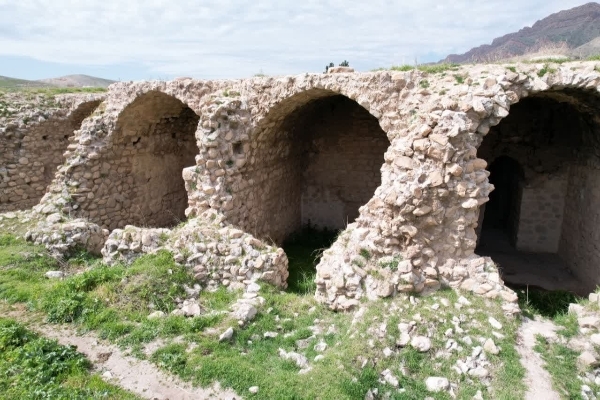 معرفی جاذبه‌های‌گردشگری سرپل‌ذهاب / بنای‌تاریخی زیج ‌منیژه