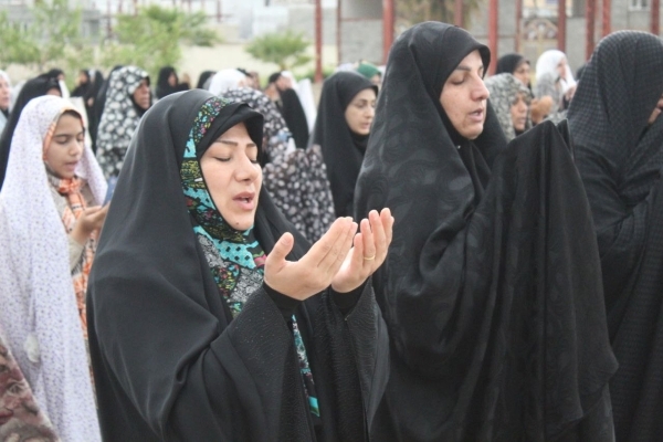 اقامه نماز عید فطر در شهرستان سرپل‌ذهاب