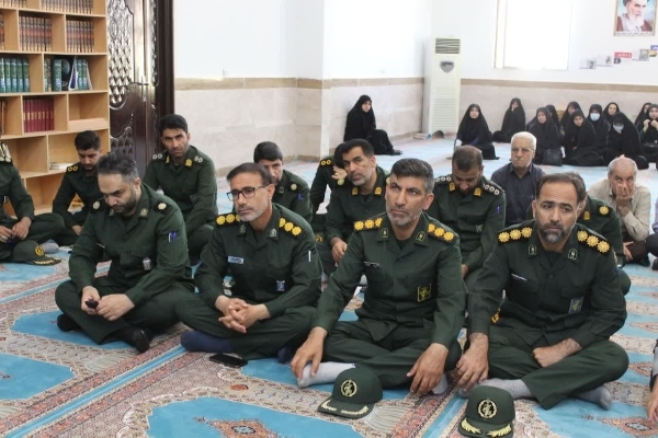 دیدار با امام‌جمعه سرپل‌ذهاب به مناسبت هفته عقیدتی سیاسی