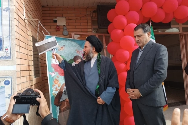 برگزاری مراسم زنگ سپاس معلم در سرپل‌ذهاب