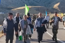 صعود چشمگیر زائران شهدا به ارتفاعات بازی دراز در سالگرد عملیات غرور آفرین بازی دراز شهرستان سرپل ذهاب