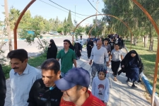 به مناسبت دهه‌کرامت همایش پیاده‌روی خانوادگی در شهرستان سرپل‌ذهاب برگزار شد