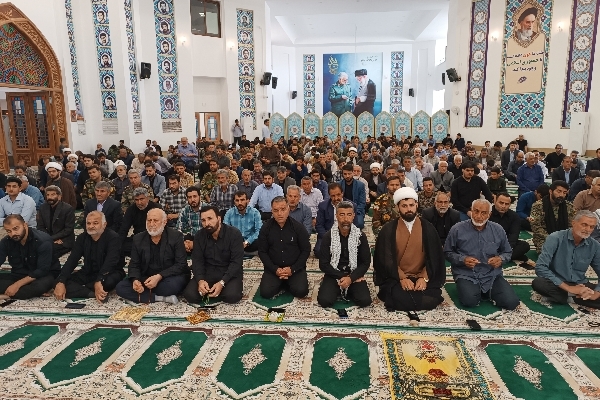 آیین برگزاری نماز جمعه سرپل ذهاب به روایت تصویر