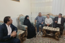 دیدار مسئولین سرپل‌ذهاب با خانواده‌های معظم شهداء شهرستان