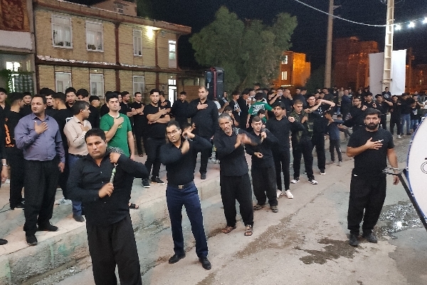 برگزاری مراسم عزاداری شب دوم ماه محرم در شهرستان سرپلذهاب از دریچه دوربین