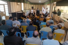 دیدار مسئولین با خانواده معظم شهدای شهرستان