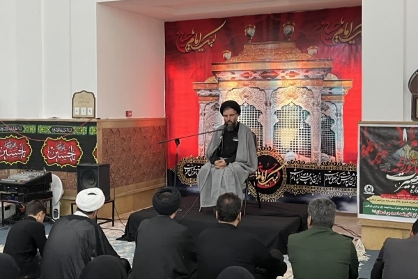 دیدار پرسنل سپاه ناحیه سرپل‌ذهاب و جمعی از بانوان بسیجی با امام جمعه شهرستان