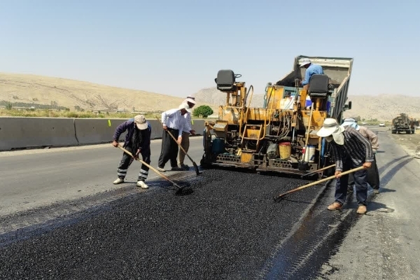 آغاز ترمیم آسفالت کمربندی سرپل‌ذهاب به قصرشیرین