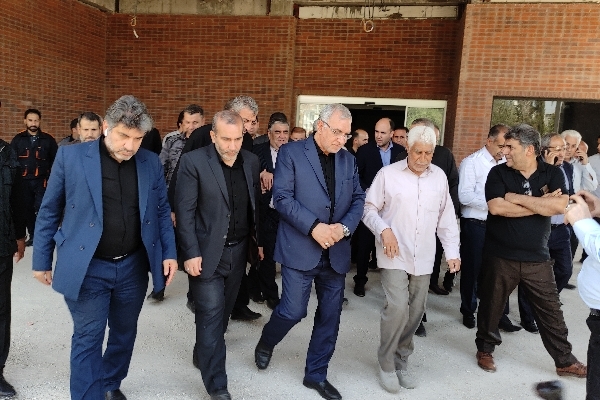 بازدید وزیر بهداشت و استاندار کرمانشاه از فاز دوم بیمارستان شهدای سرپل‌ذهاب