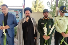 آیین غبارروبی و عطرافشانی مزار شهدای احمدابن اسحاق (ره) سرپل‌ذهاب برگزار شد