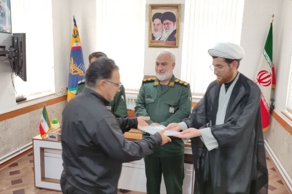 تجلیل سپاه ناحیه سرپل‌ذهاب از خبرنگاران شهرستان