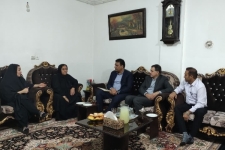 دیدار فرماندار سرپل‌ذهاب با خانواده آزادگان در آستانه سالروز بازگشت آزادگان به میهن اسلامی