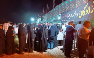 خدمات رسانی خادمین موکب شهدای بشیوه و پاطاق به زوار اربعین حسینی
