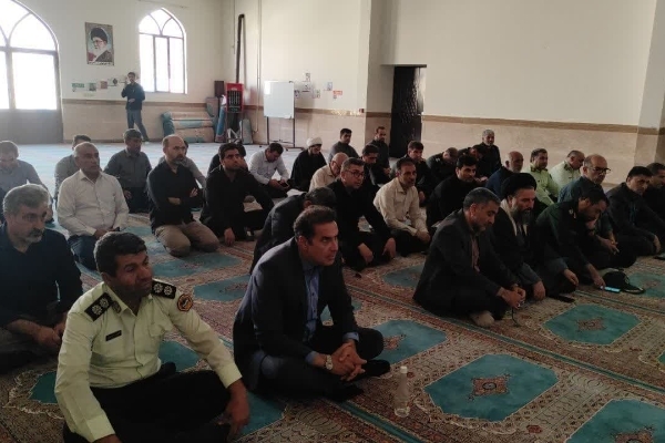 دیدار فرماندار و مسئولان سرپل‌ذهاب با امام جمعه شهرستان بمناسبت آغاز هفته دولت