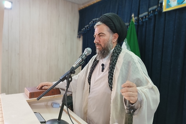 بی تفاوتی نسبت به مسلمانان سایر کشورها برخلاف تعالیم اسلامی است / منافقین داخلی و خارجی و گروههای تکفیری وهابیت مانع شکل گیری وحدت اسلامی هستند