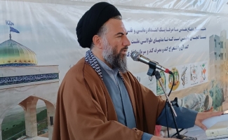 دشمن درصدد سلب هویت انقلابی ما است