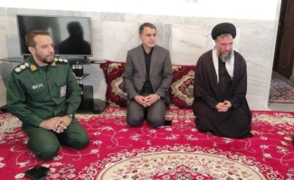 با دوتن از خانواده ‌های شهیدان سرپل‌ذهابی دیدار و دلجویی بعمل آمد