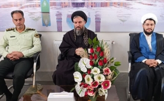 دیدار فرماندهی و پرسنل انتظامی سرپل‌ذهاب با امام جمعه شهرستان