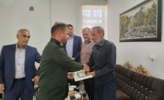 شهیدان افتخارآفرینان‌ این مملکت هستند