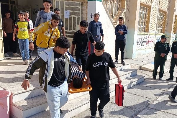 برگزاری مانور زلزله بمناسبت هفته پدافند غیرعامل در سرپل ذهاب