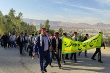 همایش کوهپیمایی دانش آموزان همزمان با هفته بسیج دانش آموزی در سرپل‌ذهاب برگزار شد