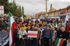 اعلام انزجار مردم سرپل‌ذهاب از استکبار جهانی در راهپیمایی یوم الله 13 آبان