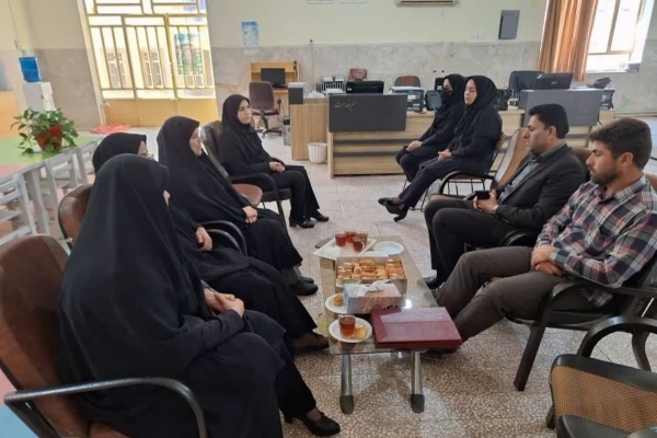 تقدیر کمیته امداد سرپل‌ذهاب از مسئولین کتابخانه‌های عمومی شهرستان همزمان با هفته کتاب و کتابخوانی