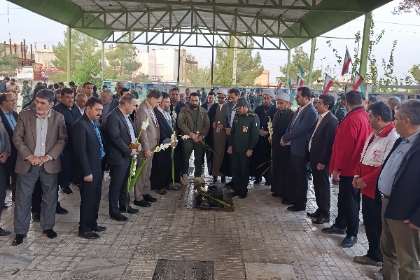 گلباران مزار شهدای سرپل ذهاب در "میهمانی لاله‌ها"