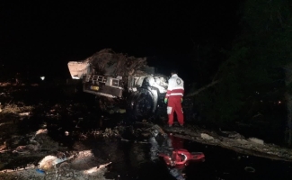 واژگونی تریلی در گردنه پاطاق سرپل ذهاب ۲ کشته برجای گذاشت