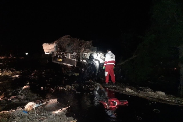 واژگونی تریلی در گردنه پاطاق سرپل ذهاب ۲ کشته برجای گذاشت