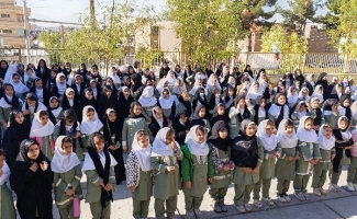 برگزاری مراسم ایام فاطمیه در دبستان دخترانه ۱۷ شهریور